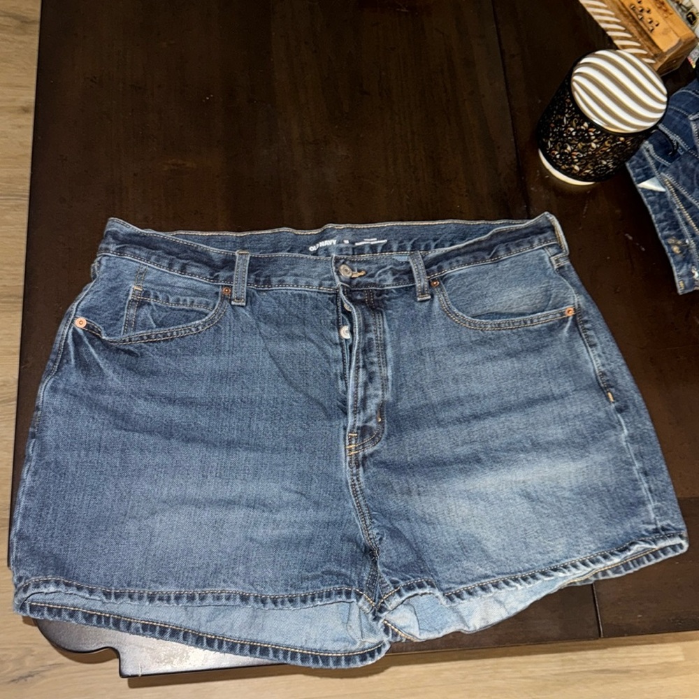 Old Navy High Rise Slouch Straight Cotton No Stretch Button Fly Shorts Sz 16 EUC